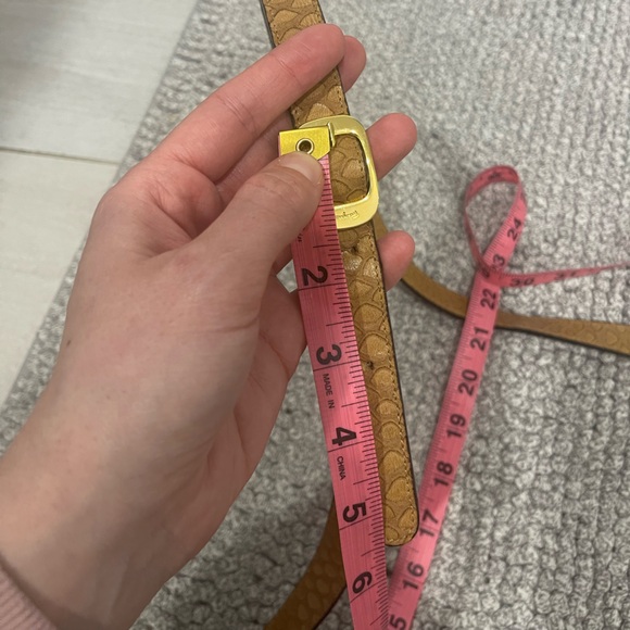 Salvatore Ferragamo Vintage Tan Snake Embossed Leather Round Crossbody Bag Italy - Picture 15 of 15